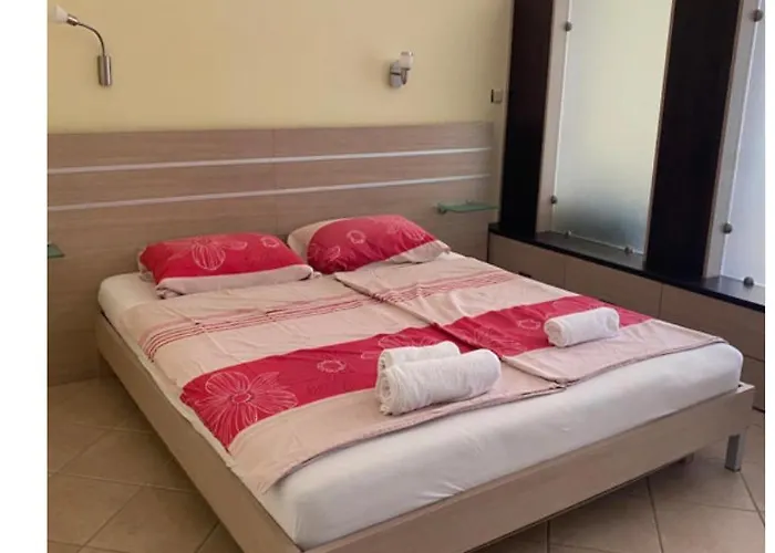 Central Beach Apartament דירה